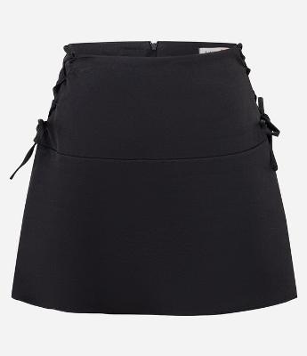 Saia Curta Evasê Alfaiatada com Lacinhos de Amarração