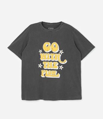 Camiseta  com Estampa Go With the Flow Curve & Plus SIze