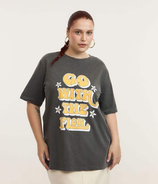 Camiseta  com Estampa Go With the Flow Curve & Plus SIze - 2