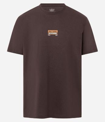 Camiseta Comfort em Algodão Peruano com Estampa Lettering Outside Division