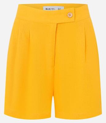 Short Cintura Alta em Viscolinho com Pregas e Bolsos