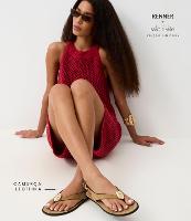 Sandália Rasteira de Dedo em Camurça com Búzio Metalizado - 1