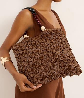 Bolsa de Praia em Palha com Bolinhas de Madeira nas Alças