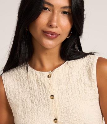 Blusa Regular em Anarruga Sem Mangas Texturizadas