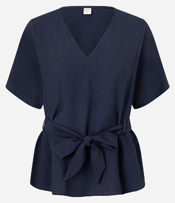 Blusa em Crepe com Decote V e Amarração na Cintura