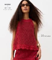 Blusa em Tricô com Ponto Vazado com Barra Trabalhada - 1