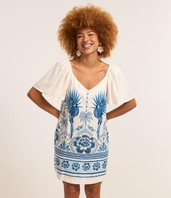 Vestido Evasê Curto em Viscolinho com Estampa de  Araras e Floral