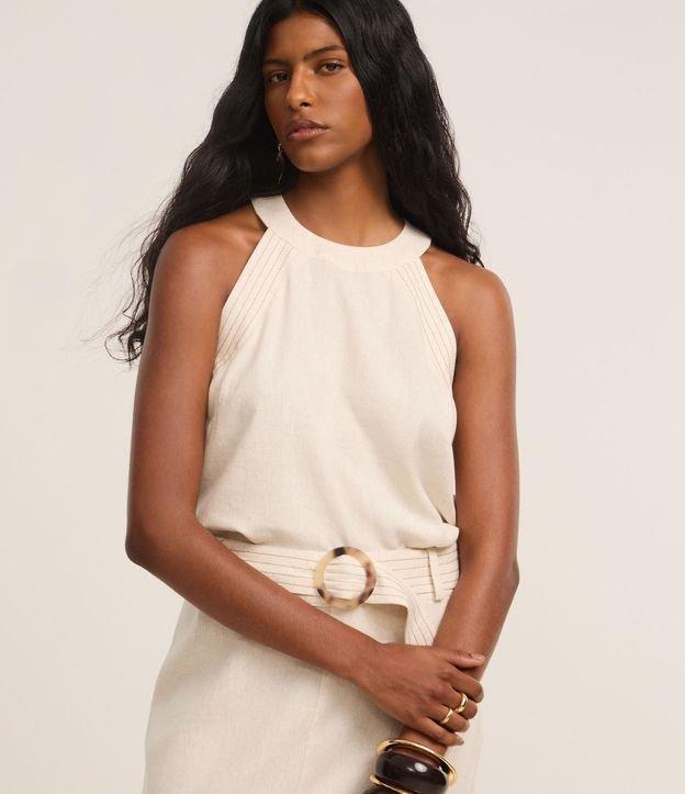 Blusa em Viscolinho com Gola Halter e Costura Aparente - 1