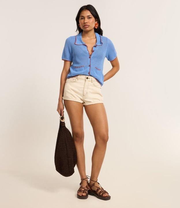 Short Slim em Sarja com Costura Aparente e Bordado Coqueiro - 1
