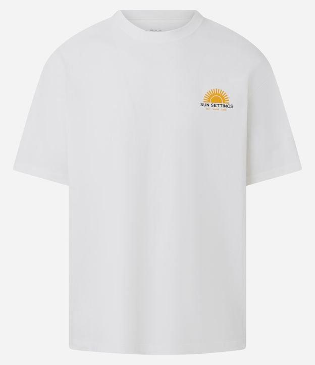 Camiseta Relaxed em Meia Malha com Estampa Estampa Lettering Sol Sun Settings - 1