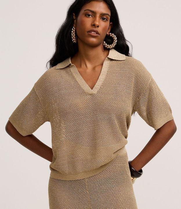 Blusa em Tricô com Gola Polo e Fio Metalizado - 1