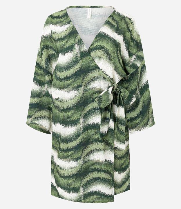 Saída de Praia Kimono Texturizado em Viscose com Estampa Folhagem - 1