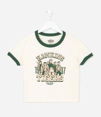 Camiseta Infantil com Estampa Stranger Things - Tam 5 a 14 Anos
