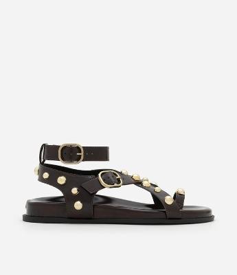 Sandália Rasteira Sport Sandal com Esferas e Fivelas Contrastantes