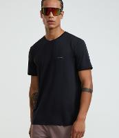 Camiseta Esportiva Regular com Tecnologia Dry e Estampa Localizada - 1