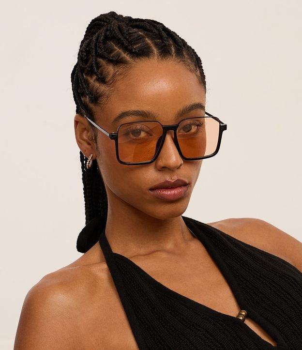 Óculos Quadrado com Lente Âmbar - 1