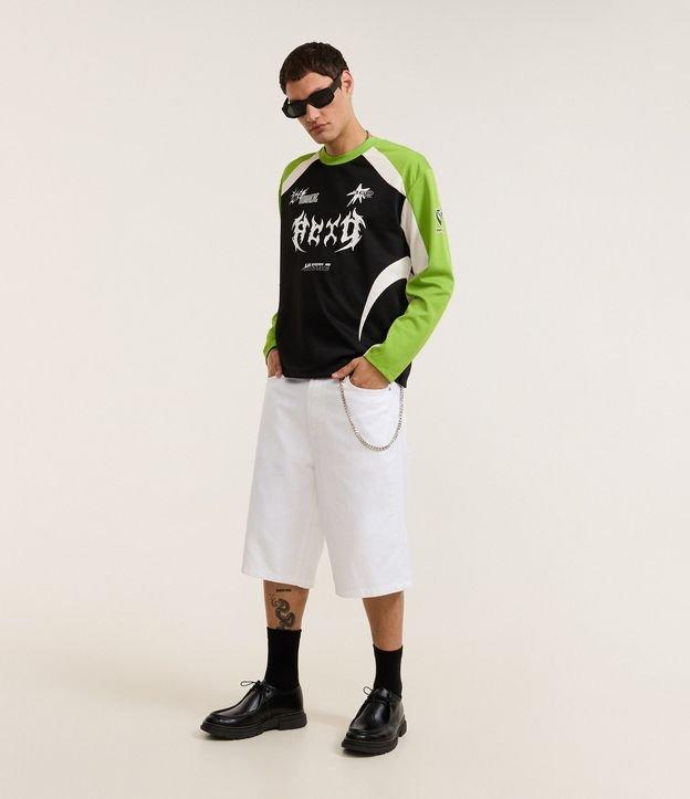 Bermuda Baggy em Sarja com Detalhe de Corrente - 1