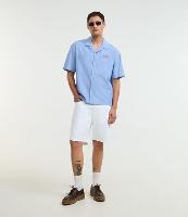 Bermuda Reta em Sarja com Bolsos - 1