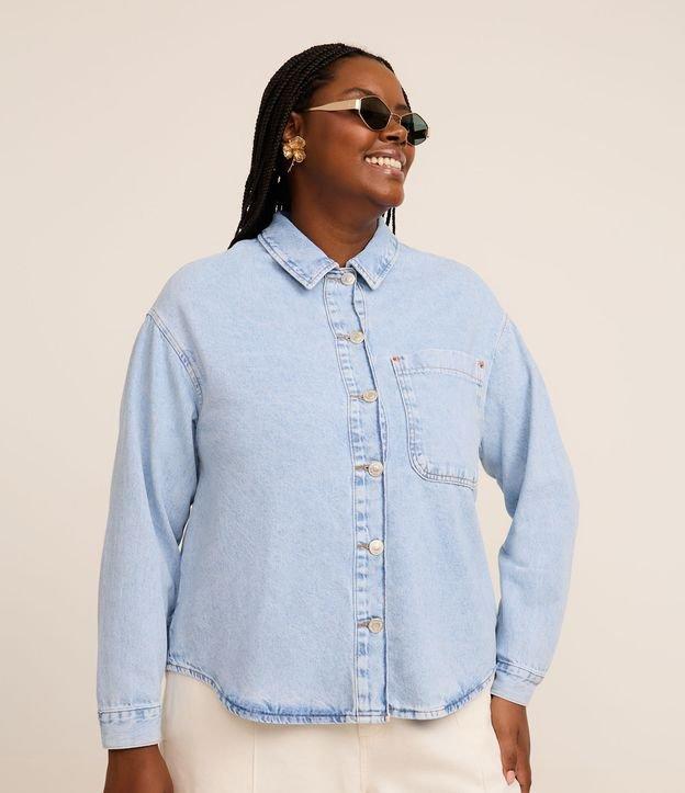 Jaqueta Overshirt em Jeans com Bolso Frontal Curve & Plus Size - 1