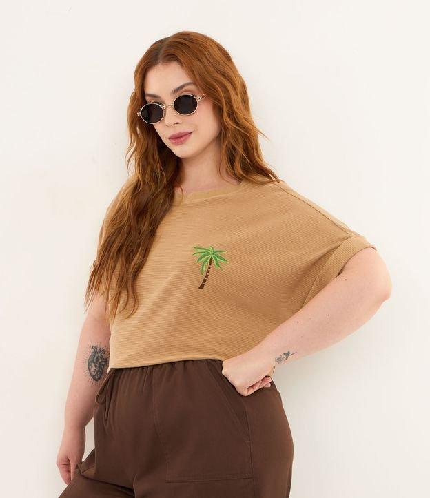 Camiseta em Algodão Texturizado com Bordado de Coqueiro Curve & Plus Size - 1