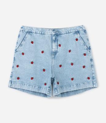 Short Alfaiataria em Jeans com Bordados de Moranguinhos Curve & Plus Size