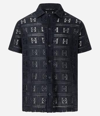 Camisa em Tricô com Quadros de Efeito Crochê