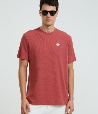 Camiseta Regular em Algodão com Textura e Bordado Vintage Forest