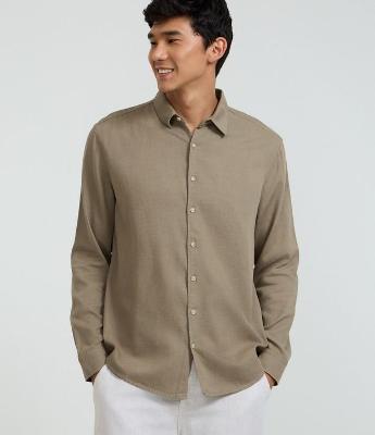 Camisa Comfort Básica em Algodão com Gola Colarinho