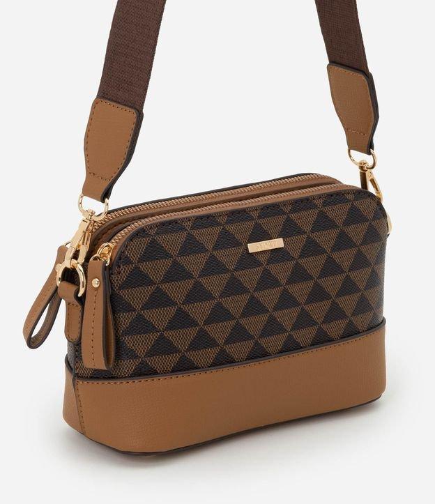 Bolsa Transversal Pequena com Estampa Triangular - 1