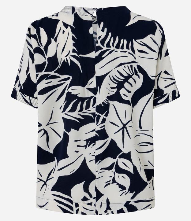 Blusa em Airflow com Gola Redonda e Estampa Folhagem - 1