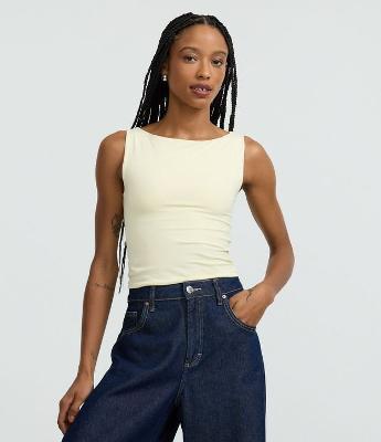 Blusa Sem Manga em Microfibra com Decote Canoa