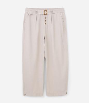 Calça Reta em Sarja com Botões e Fivela Cinto Tartaruga Curve & Plus Size