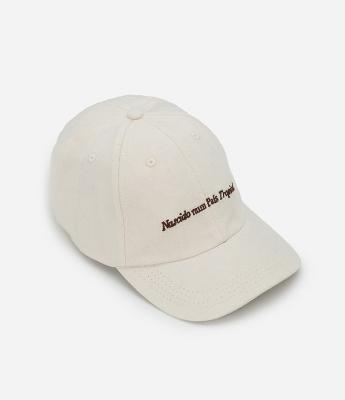 Boné em Algodão com Lettering Bordado País Tropical