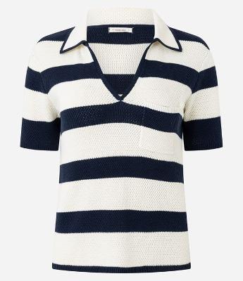 Blusa Listrada em Tricô com Gola Polo e Bolso