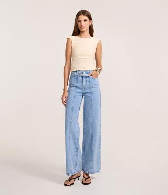 Calça Wide Leg Cintura Alta em Jeans com Cinto de Tecido