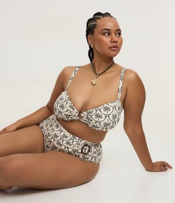Biquíni Top com Estampa de Coqueiros Aro e Aviamento Curve & Plus Size