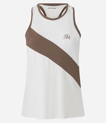 Regata Esportiva em Microfibra com Recorte e Estampa Localizada