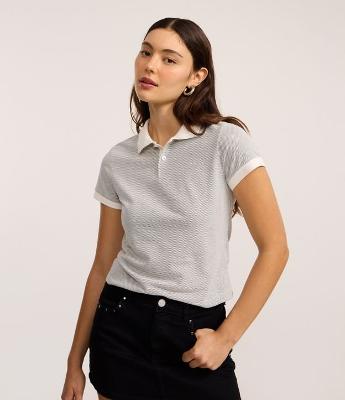 Blusa Polo em Algodão Texturizado em Favinho