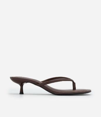 Sandália Mule em PU Kitten Heel