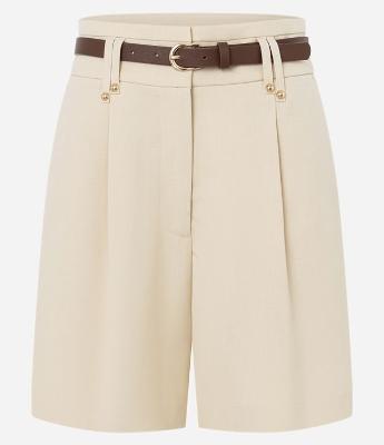 Short com Pregas e Cinto Estreito de PU