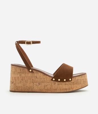 Sandália Plataforma de Tiras com Efeito Camurça e Salto com Textura