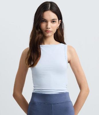 Blusa Sem Manga com Decote Canoa