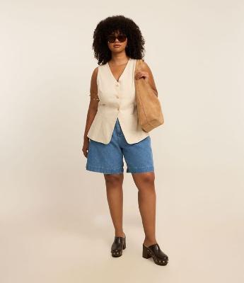 Bermuda em Jeans com Bolsos Curve & Plus Size