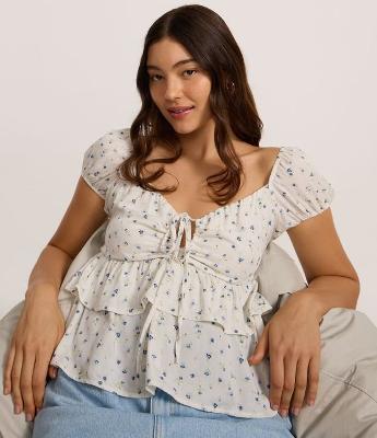 Blusa Manga Curta com Estampa Floral e Babados