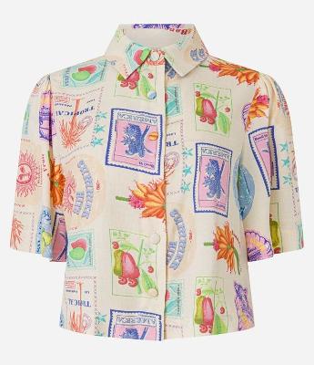 Camisa em Viscose com Estampa de Colagens