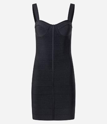 Vestido Curto em Bandagem com Decote Coração e Bojo