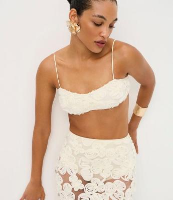 Top de Alça Fina em Tule com Bordados Flores 3D