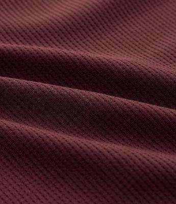 Bermuda Esportiva em Microfibra Texturizado com Estampa Localizada