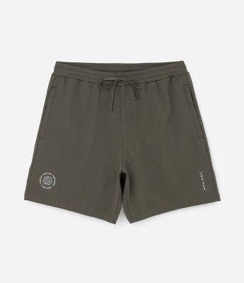 Bermuda Esportiva em Microfibra Texturizado com Estampa Localizada