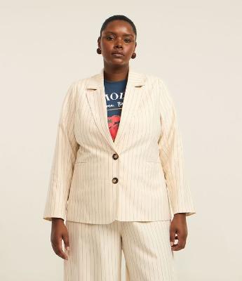 Blazer Alfaiatado com Estampa de Listras Curve & Plus Size
